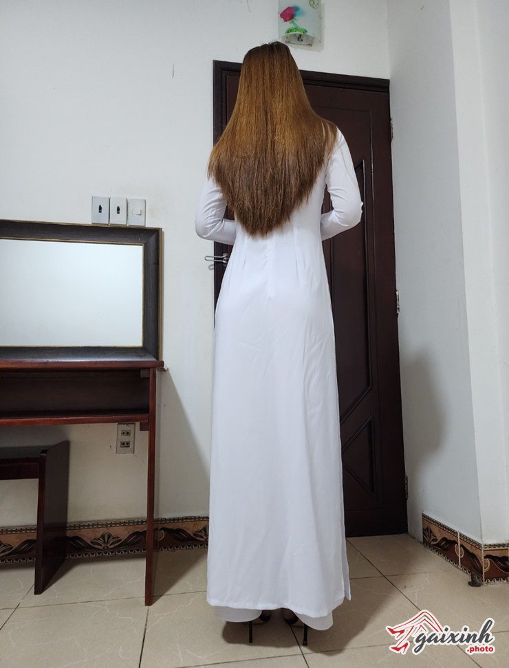 ao dai khoe hang 8