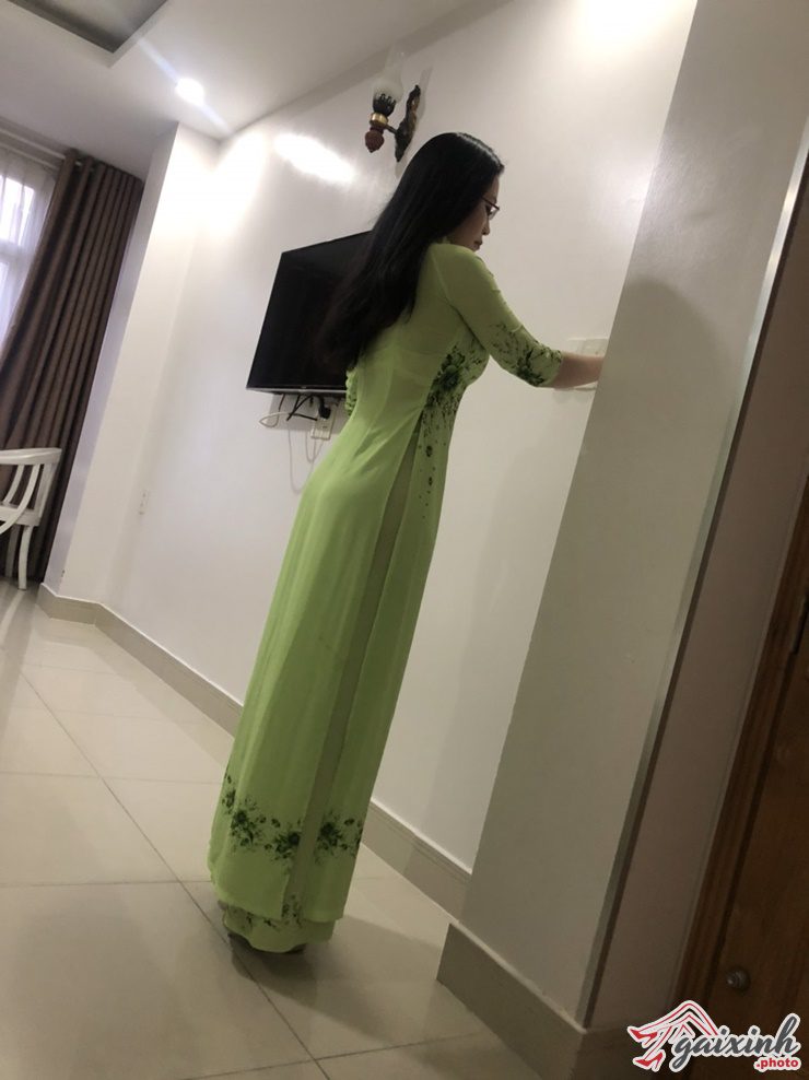 tu quyen ao dai2